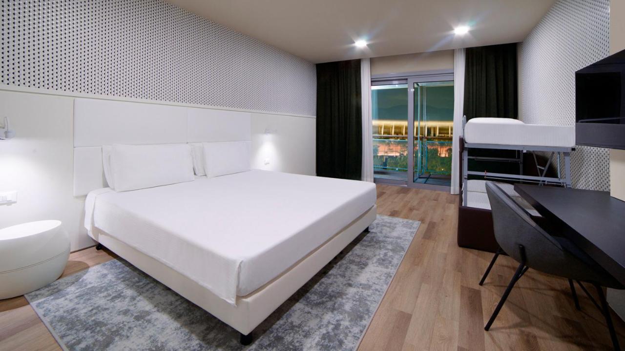 Holiday Inn Nola - Naples Vulcano Buono By Ihg Exterior foto
