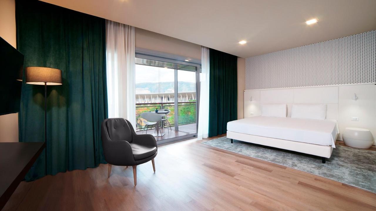 Holiday Inn Nola - Naples Vulcano Buono By Ihg Exterior foto